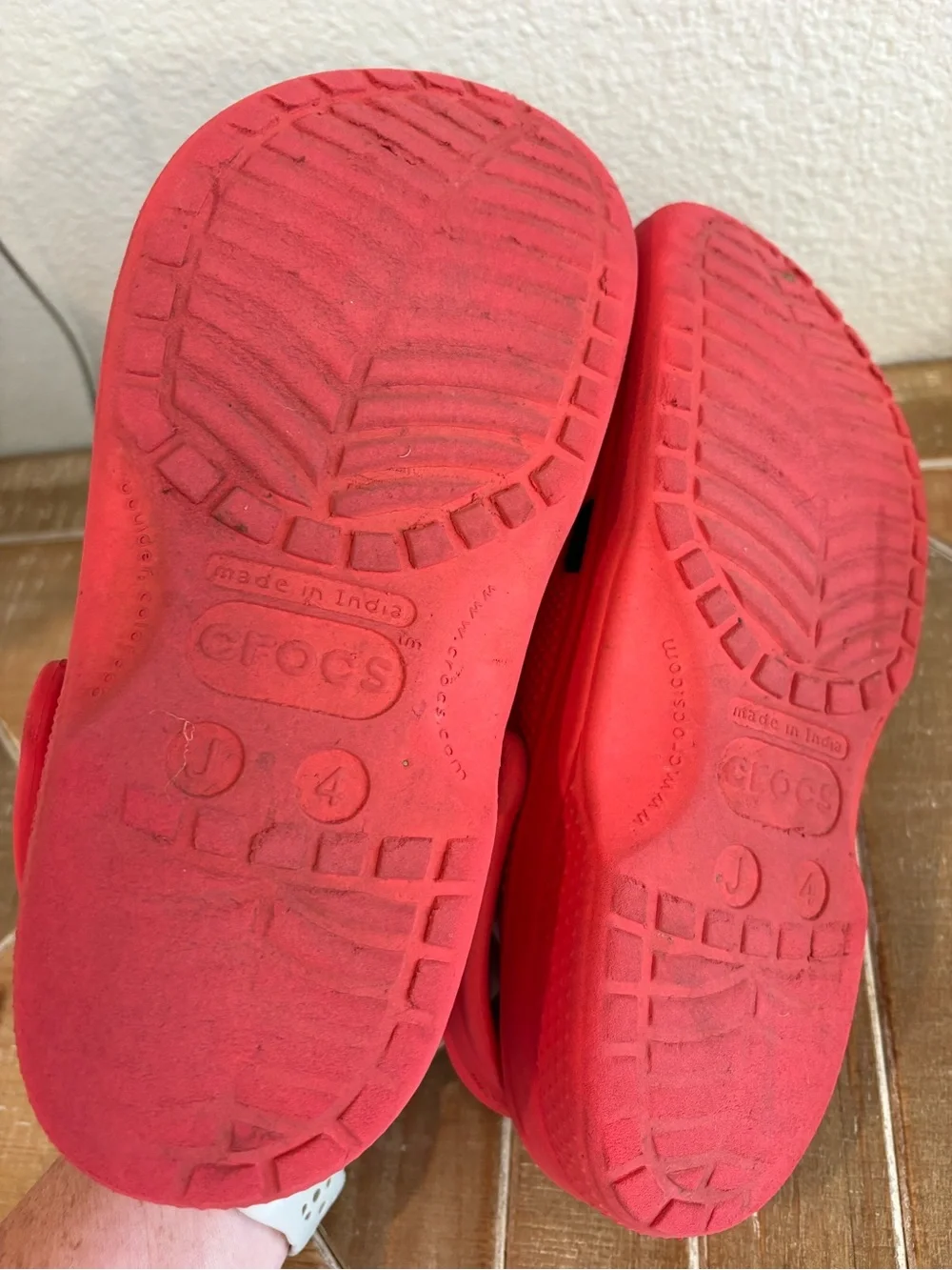 Crocs Kids Red Clog Sandals Fun Charms Chick-fil-A Dunkin Donuts Size Youth 4
